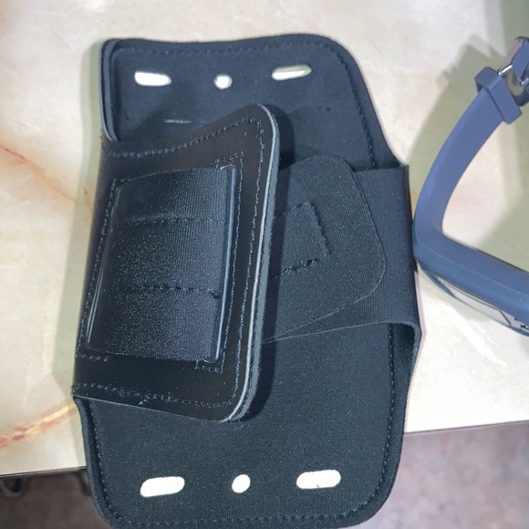 Box opened- Never used Fitness tracker - Picture 6 of 9